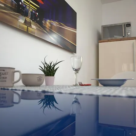 Apartment Mikes *